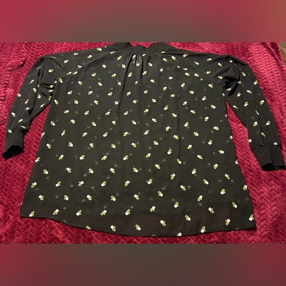 EUC Cabi Sheer Black Floral Smocked Neck Women's Blouse Small - Picture 9 of 9